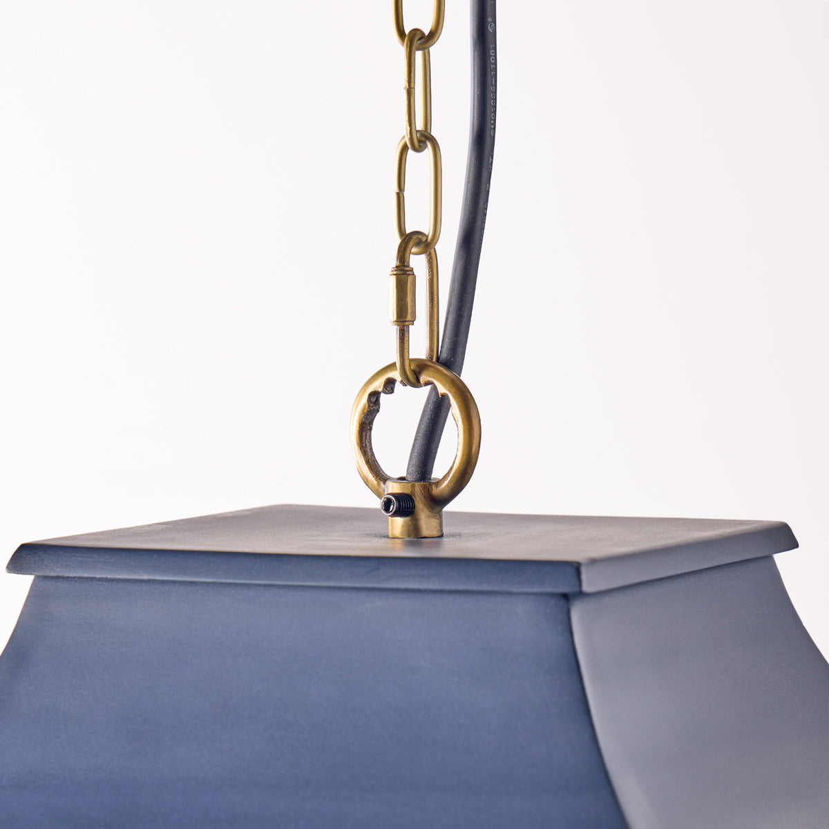 Majorelle pendant in blue