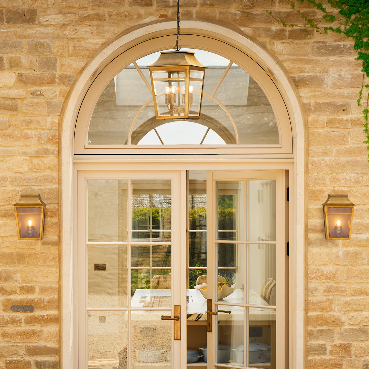 Majorelle pendant in brass