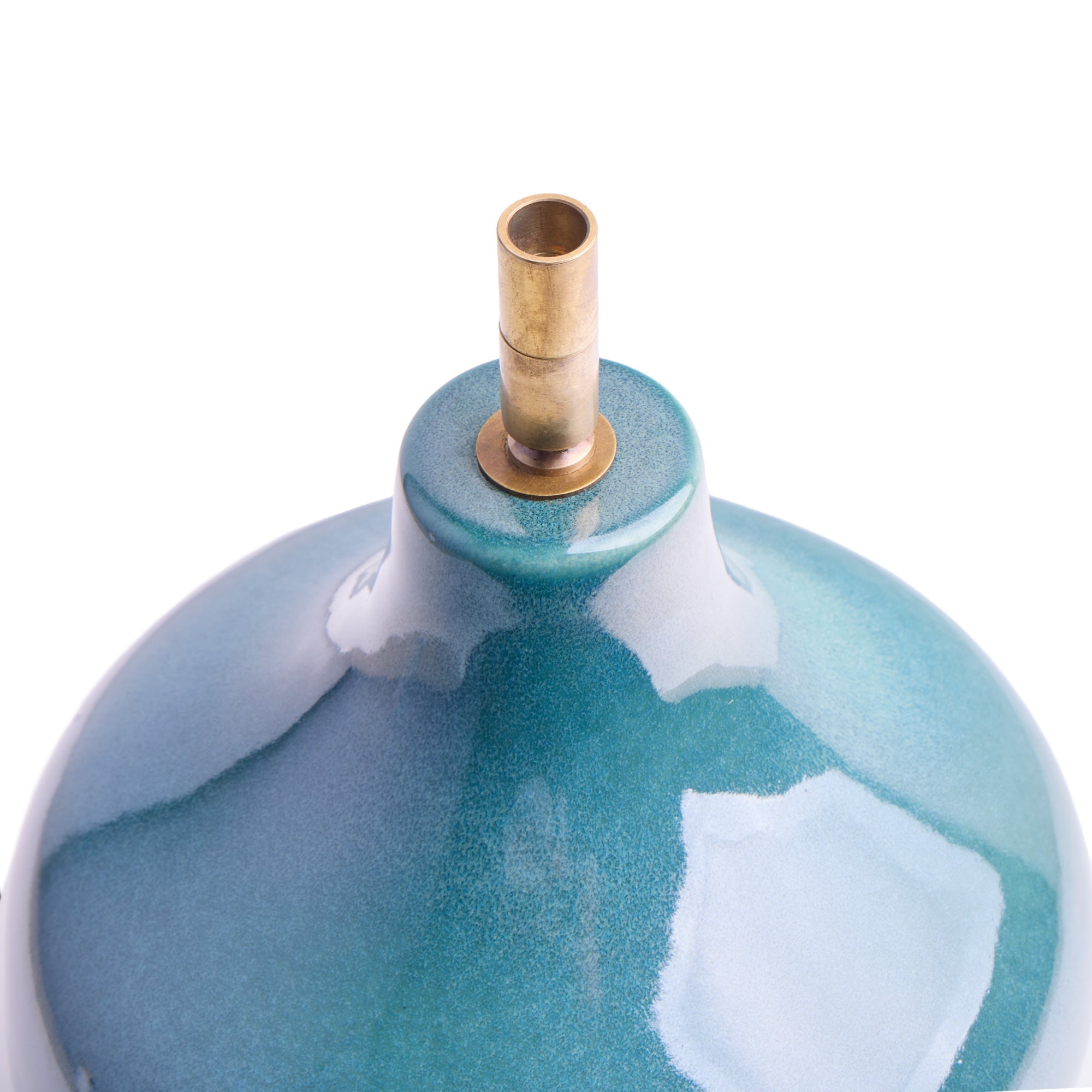 Amble cordless table lamp in green ceramic