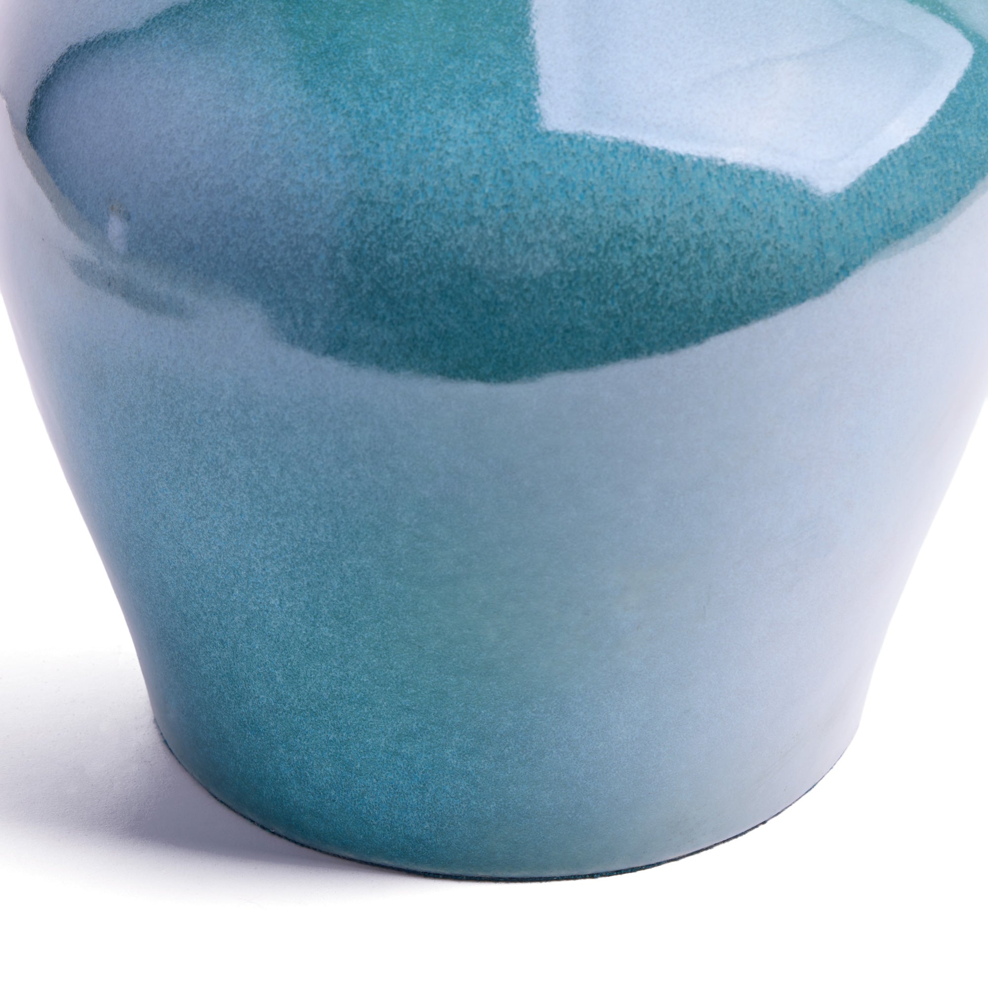 Amble cordless table lamp in green ceramic
