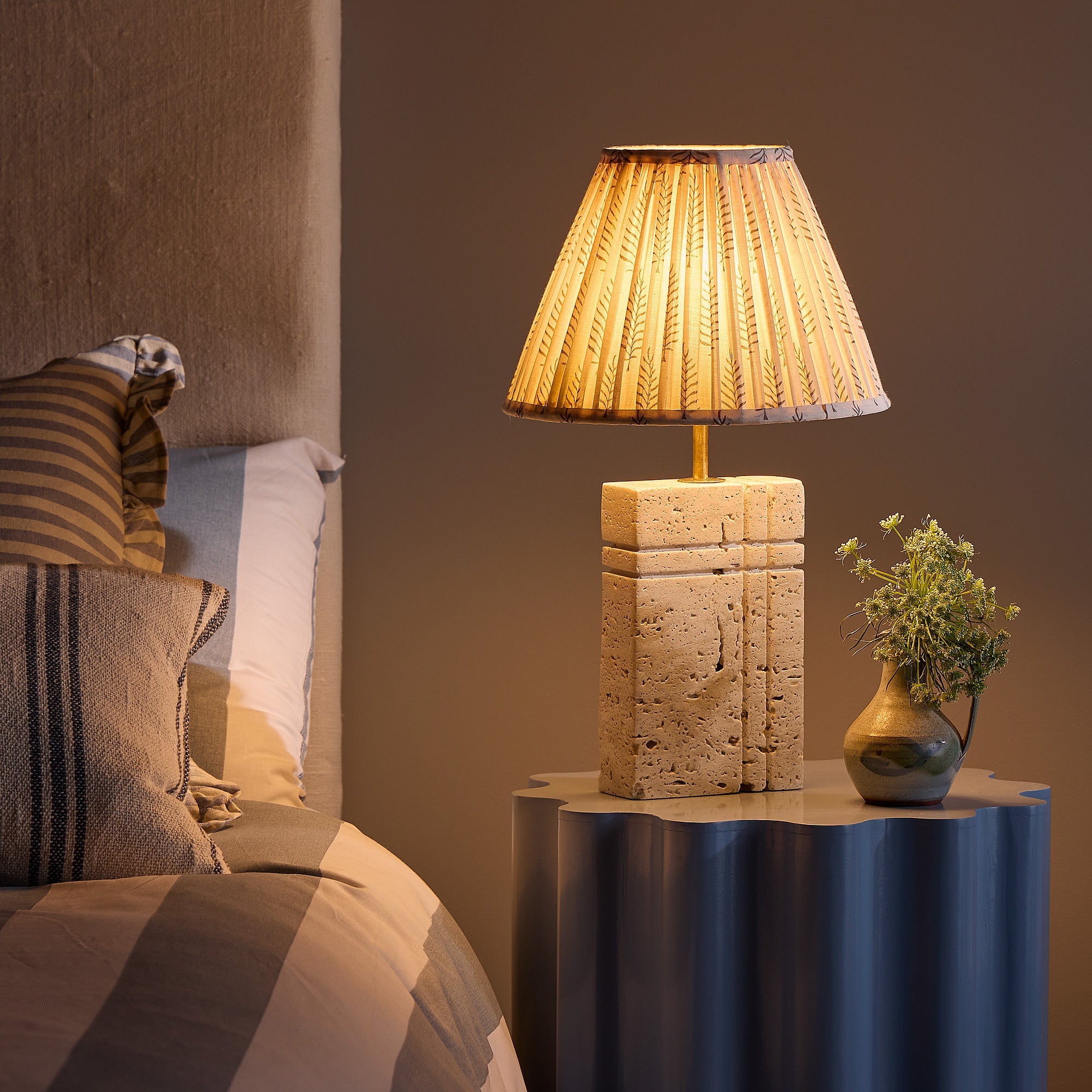 Criss Cross cordless table lamp in natural marble