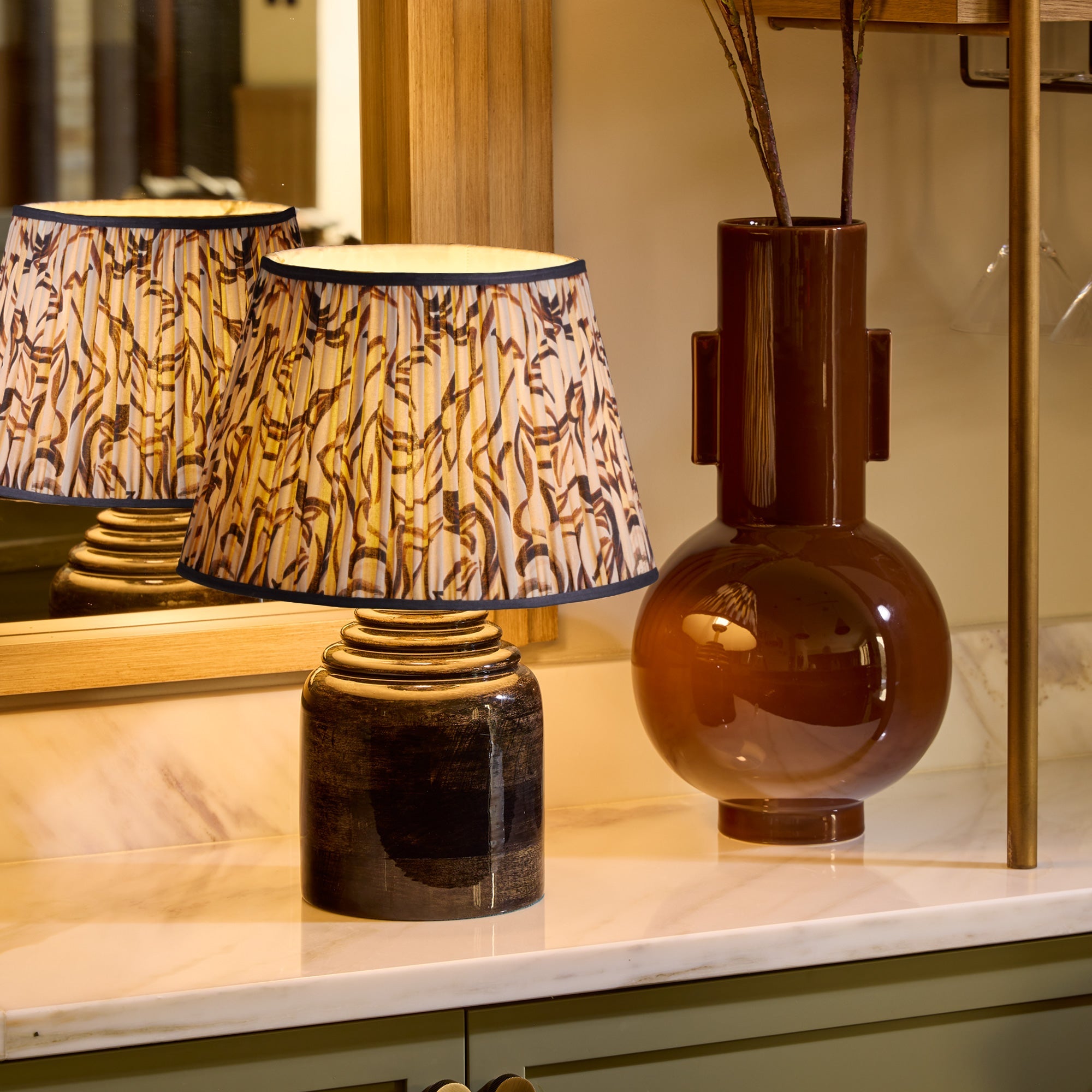 Hive cordless table lamp in brown gloss